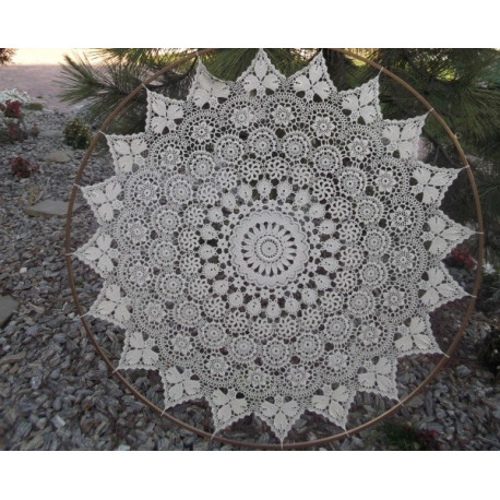 Obrus koronkowy Koni-art 005