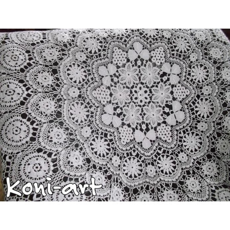 Obrus koronkowy Koni-art 008