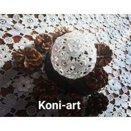 Koronkowa bombka Koni-art 003