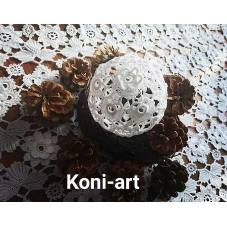 Koronkowa bombka Koni-art 003